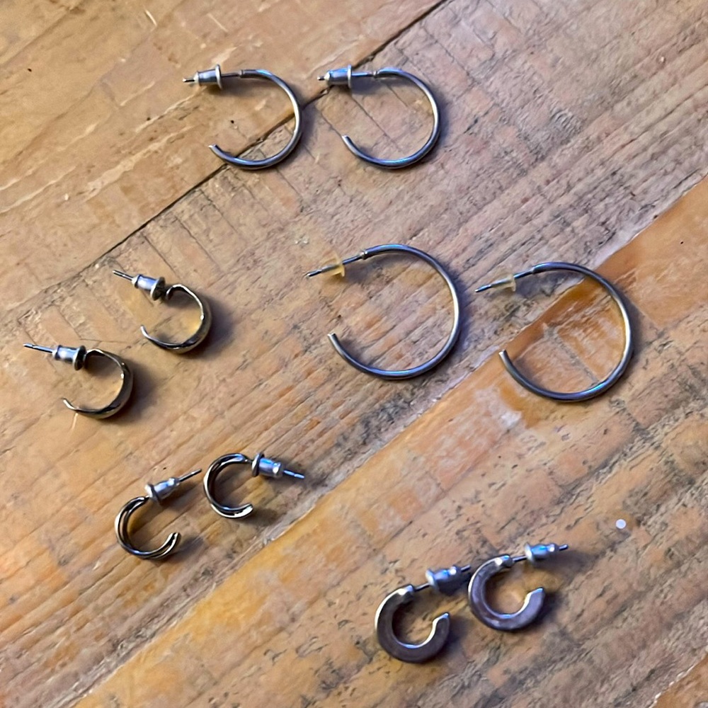 Assorted silver hoop earrings - 5 pairs